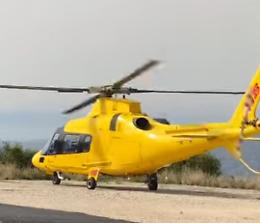 Malore in bici. Arriva l'eliambulanza per il ciclista di 73 anni