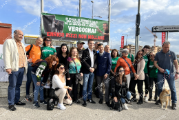 Capretta, protesta al tribunale