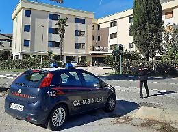 Maltratta e picchia la moglie: scatta il braccialetto elettronico per un trentunenne