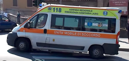 Perde il controllo della moto e cade rovinosamente a terra. Ferito e trasportato in ospedale