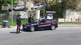Prova a fuggire da un posto di blocco: fermato e arrestato dai carabinieri