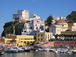 Violenza sessuale sull’isola di Ponza. Assolto giovane frusinate