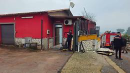 Esplosione in una casa: ferite due persone 