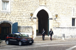 Aggressioni, pedinamenti e molestie: misura cautelare rivolta a un sessantunenne 