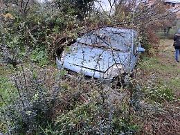 Stessa strada, due incidenti a cinque minuti di distanza