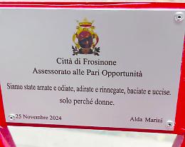 Panchina rossa, il sindaco ancora nel mirino: «Una figuraccia nazionale»