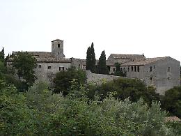 L’antica badia è in  vendita. La richiesta è di 8,5 milioni di euro 