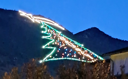 L’albero di San Vittore risplende