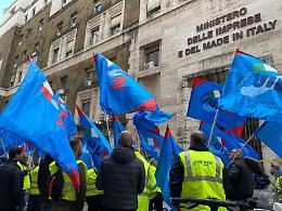 Vertenza De Vizia, ore decisive