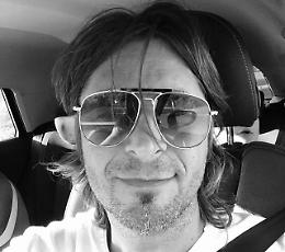 Addio ad Alex Benedetti, direttore di Virgin Radio: aveva 53 anni