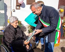 La maestra Enedina Perna festeggia i 100 anni