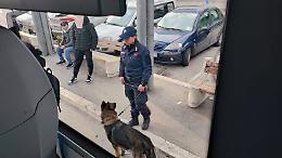 Controlli al capolinea  di piazza Pertini. La zona rossa sotto stretta vigilanza