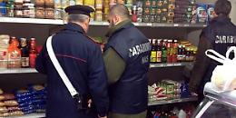 Sequestro del Nas in un supermercato: venticinque chili di alimenti e venticinque litri di olio senza tracciabilità