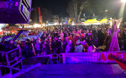 Pestato dopo la sfilata di Carnevale. Identificati tre ragazzi, due sono minorenni