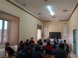 Riflettori accesi su legittima difesa e droghe leggere. All’Ite l’incontro con il magistrato Attilio Simonelli