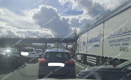 Grave incidente sull’A1: tre feriti, arriva l’eliambulanza
