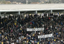 «Lottiamo ancora. Serena vive». La Nord con la famiglia Mollicone