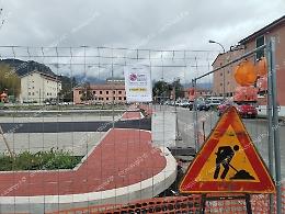 Lavori per asfaltare via Giosuè Carducci