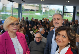 Manuela Maliziola presenta squadra e programma. Con lei tre liste