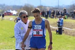 Andrea Todisco del Cus Cassino, vince i campionati regionali dei 10000 metri su pista