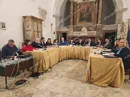 Sfiduciato il sindaco Perciballi