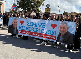 Commosso saluto a Generoso Zoffranieri, tante persone ai funerali dell'imprenditore