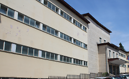 Demolizione della scuola “Luigi Ceci”. Arrivano le ruspe