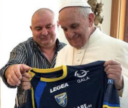 Il Papa dei fragili e degli ultimi