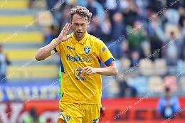 Frosinone inchiodato dallo Spezia sul 2-2