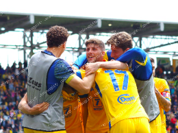 Frosinone, a piccoli passi verso la salvezza 