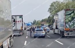 Grave incidente in A1. Due vittime: morti padre e figlio
