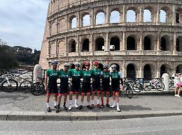 DSM Cycling Team. Imprese emozionanti. A Roma e a Napoli  andata e ritorno 