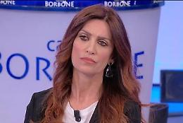 Barbara De Santi sparisce dai social, la dama: «Motivi gravissimi»