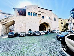 Farmacia comunale. Natalia ci riprova