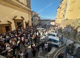 Torrice in lacrime per l'ultimo saluto a Gianni Fiacco