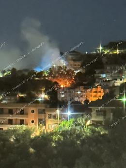 Incendio nella notte in via Consolazione