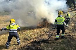 Continuano gli incendi in via Consolazione