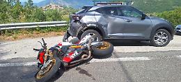 Scontro fra un'auto e una moto: ferito il motociclista