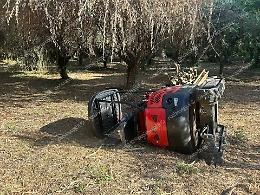 Si ribalta con il bobcat: paura per un settantaquattrenne