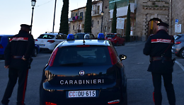 Rifiuti abbandonati, scoperto e denunciato un trentacinquenne