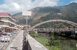 Il ponte lamellare Cristini si sta inclinando