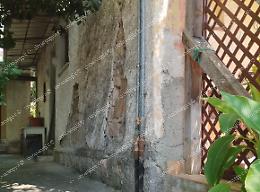 Palazzo a rischio crollo: l'area sarà sgomberata