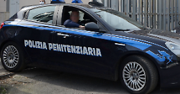 In carcere per violenza sessuale su bimbo, aggredisce agente e tenta la fuga durante una visita in ospedale