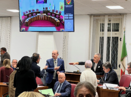 Comune, l'ora del grande caos