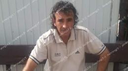 Trovato morto in un parcheggio. Il corpo senza vita notato da alcuni passanti 
