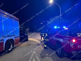 Resti umani in un campo. Un passante lancia l'allarme. Indagini in corso