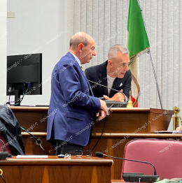 Rientro di FI o avanti con Marzi. Bivio Mastrangeli