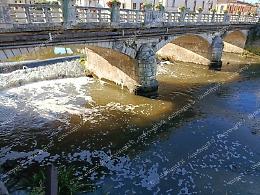 Di nuovo schiuma nel fiume Liri
