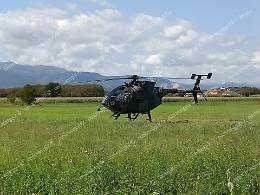 Atterraggio d’emergenza per un elicottero militare. Illeso il pilota