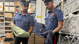 Rubano capi di abbigliamento all'Outlet di Valmontone. Tre arresti e due denunce